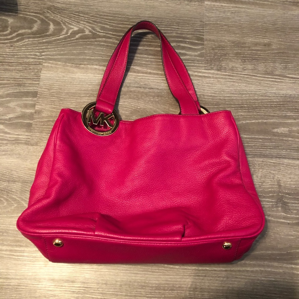 Michael Kors Fulton Fuchsia Large Shoulder Bag
